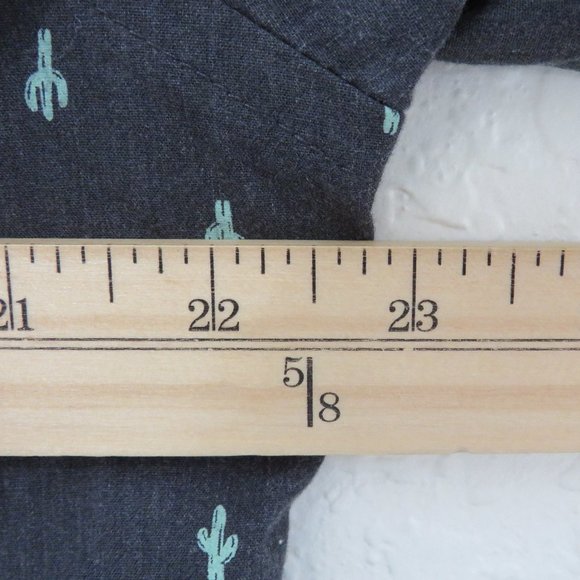 Old Navy* Men's Short Sleeve Button Down Curved‎ Hem Chest Pocket Shirt~ Large - Picture 7 of 11